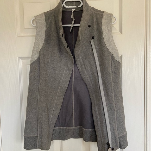 Lululemon Grey Vest - Picture 1 of 2